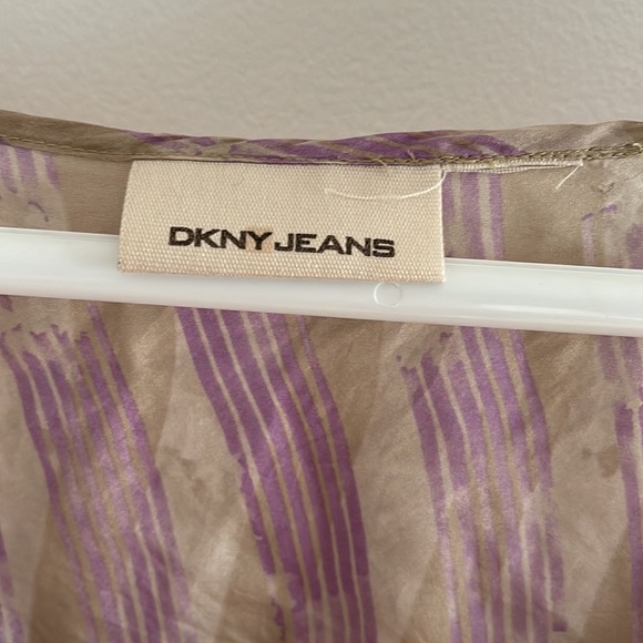 DKNY 100% silk t-shirt in floral print - Picture 3 of 7